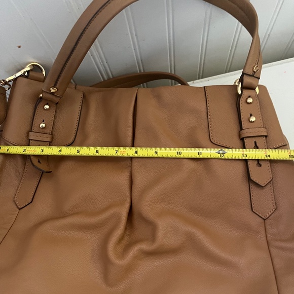 Vince Camuto shoulder bag - Picture 8 of 9